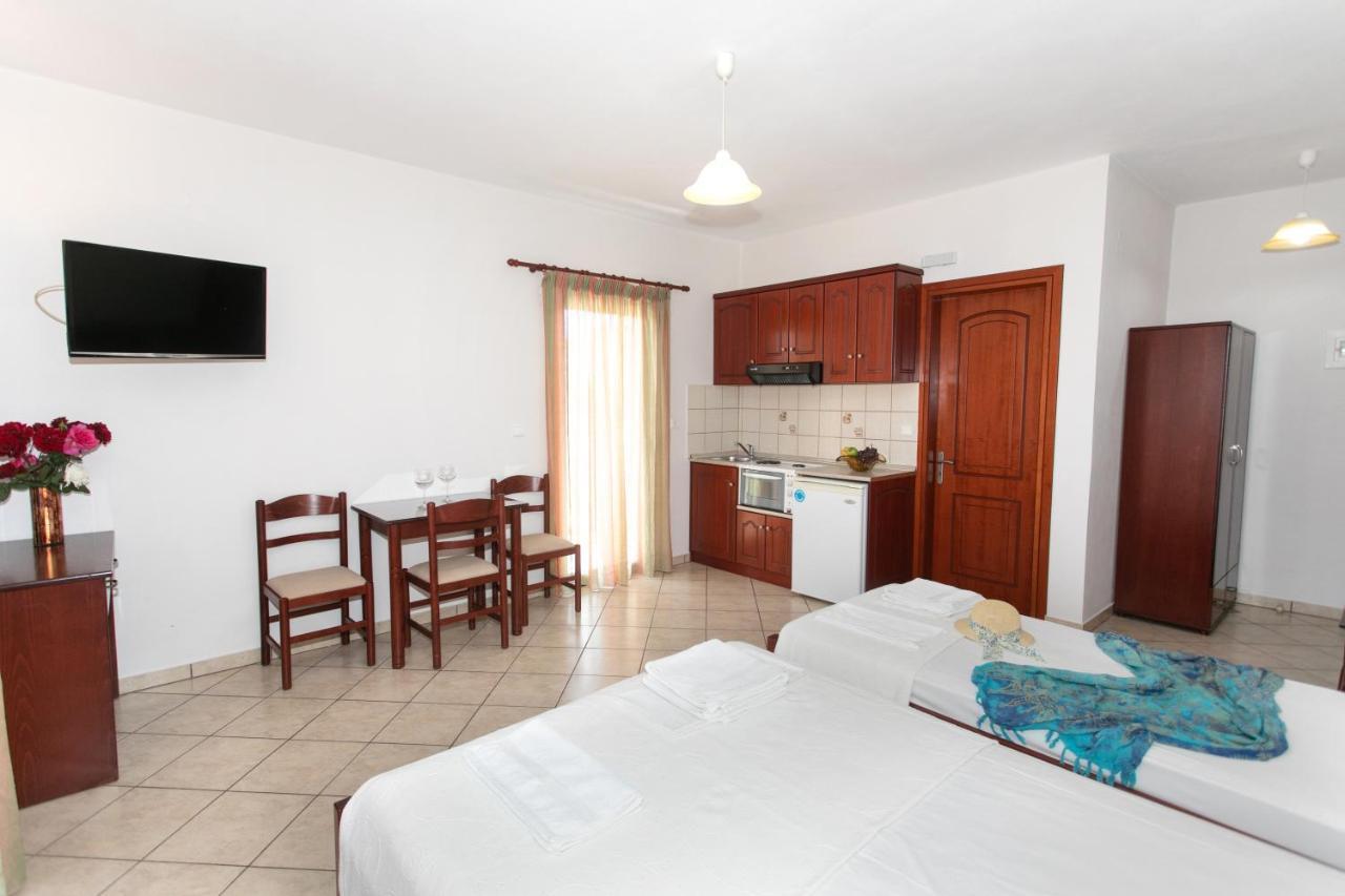 Lady Elena Hotel Ammoudia Exteriör bild