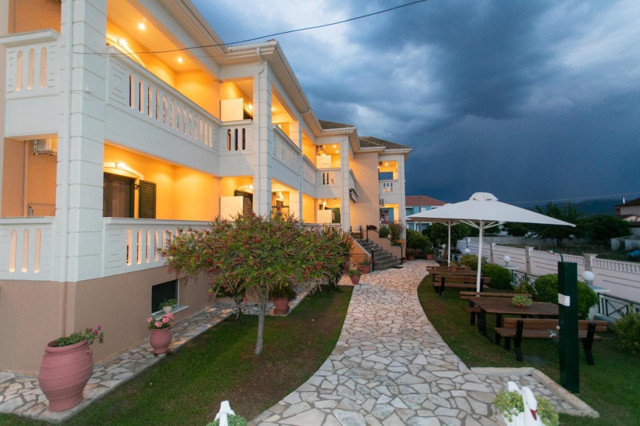 Lady Elena Hotel Ammoudia Exteriör bild